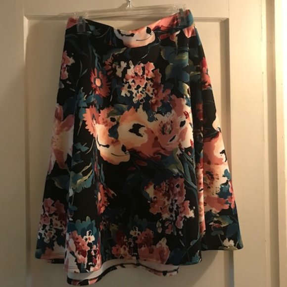 East Adeline Dresses & Skirts - Floral skirt